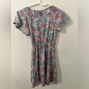 Girl’s flower dress